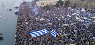 Η πρώτη «γεμάτη πλατεία»