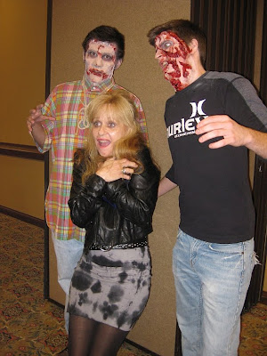  dead servers menace Wonderfest guest and scream queen Linnea Quigley