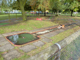 Minigolf in Mill Hill Park, Daws Lane, London