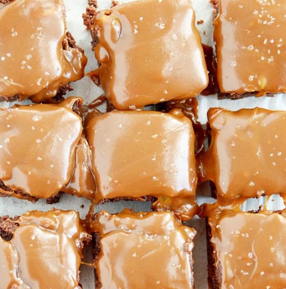 Salted Caramel Brownies #Brownies #Dessert