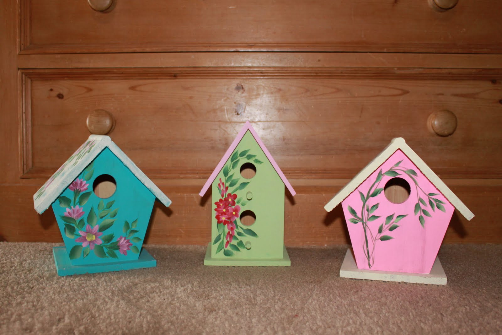 these cute bird houses started out as plain wood i bought them at 