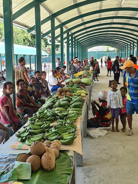 Kaugere fruits and vegetable market Port Moresby