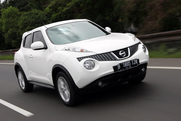 INFO PROMO DAN DAFTAR HARGA TERBARU DEALER NISSAN JAKARTA - INFO OTOMOTIF PENGHARGAAN INDONESIAN CAR OF THE YEAR 2011 OLEH NISSAN JUKE