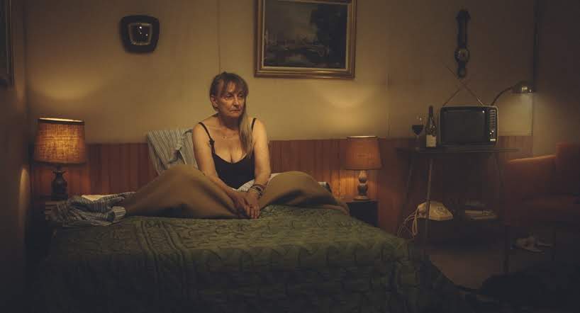 Una serie poética sobre la soledad en un motel por Thibault Bunoust