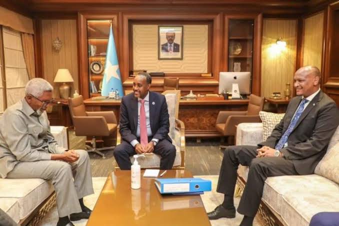 Prime Minister Roble once again supported Abdi Hashi with Mahdi Guled