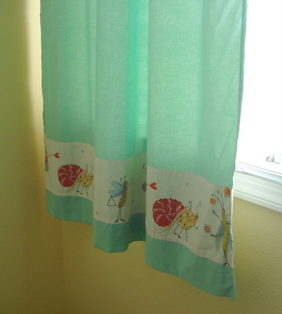 baby room curtain