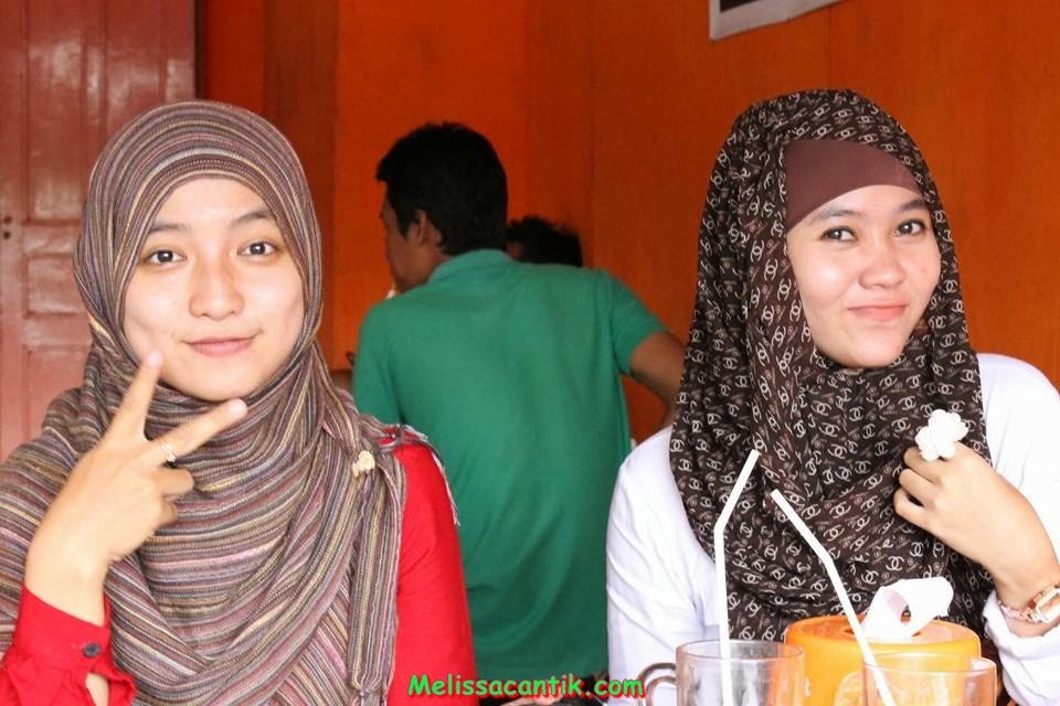 Foto Pesona Cewek Madura Cantik dengan Jilbab