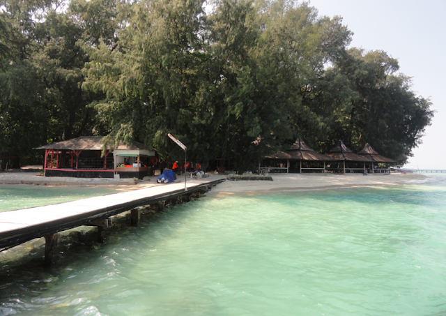 gambar pulau sepa dan pantai