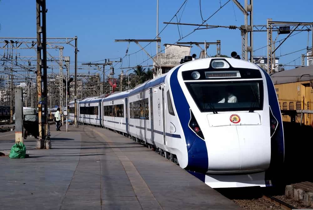 Revolution on Rails: The Engineless Wonders of Vande Bharat Express
