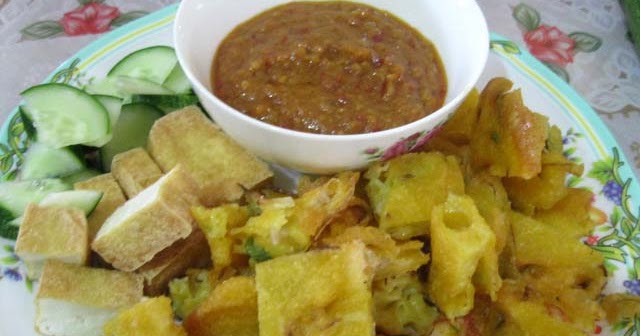 Dari Dapur Ummi: Cucur Udang Dengan Kuah Kacang