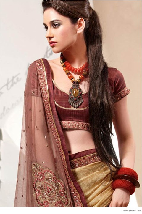 The Best Easy Hairstyle For Saree