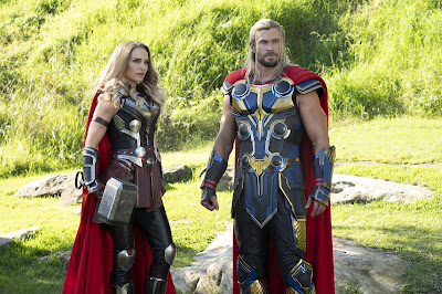 Thor Love And Thunder 2022 Chris Hemsworth Natalie Portman Image 1