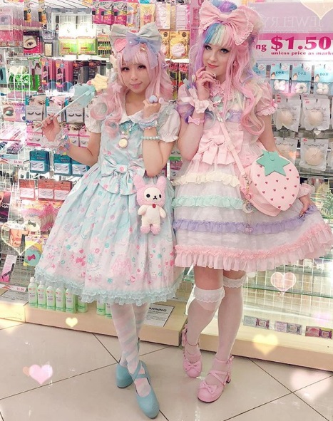15 Kawaii Outfits To Inspire You Kawaii Fashion Researching The Internet - kawaii cute kawaii roblox girl pictures