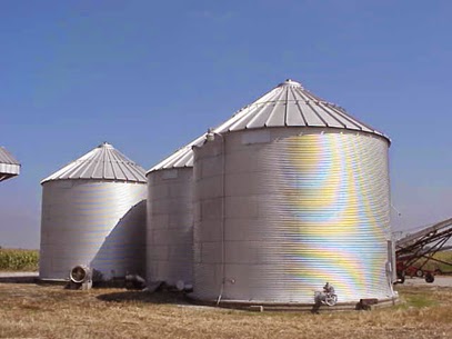 http://www.kcrg.com/subject/news/clayton-county-man-rescued-after-spending-20-hours-trapped-in-grain-bin-20150126