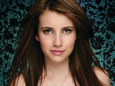 EMMA ROBERTS heh heh heh oh man she is so hot and pretty and cute and man 
