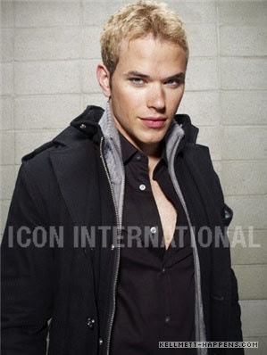 Kellan Lutz photos