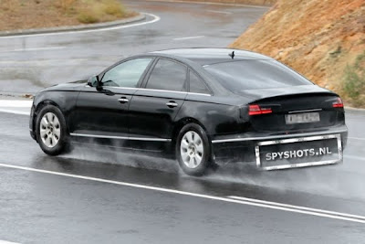 Audi A6 2012 : All dressed in black - spyshot