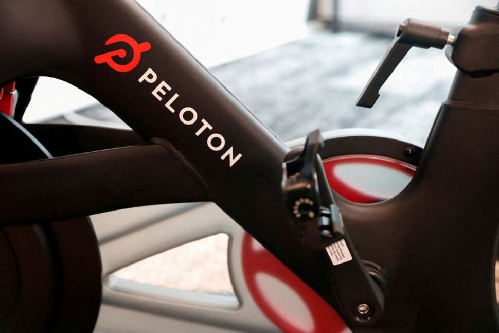 peloton-pause-production-bikes-treadmills-demand-wanes-cnbc