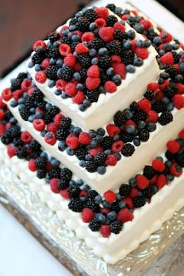 Wedding Cakes With  Fruit Acecories