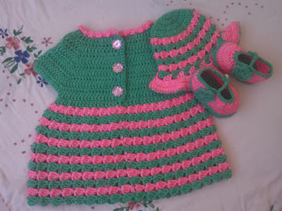 http://crochetcrosiahome.blogspot.com/search/label/Crochet%20Baby%20Dress