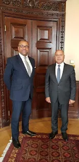وزير النقل المصري يلتقي وزير الدولة البريطاني لشئون الشرق الأوسط وشمال أفريقيا
