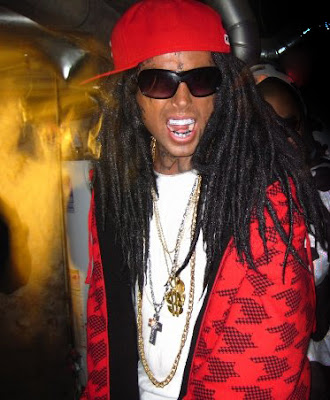 menino fantasiado de Lil Wayne