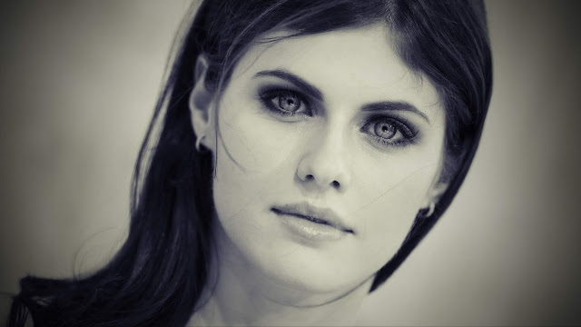 Alexandra Daddario's Face Wallpapers (HD,4K)