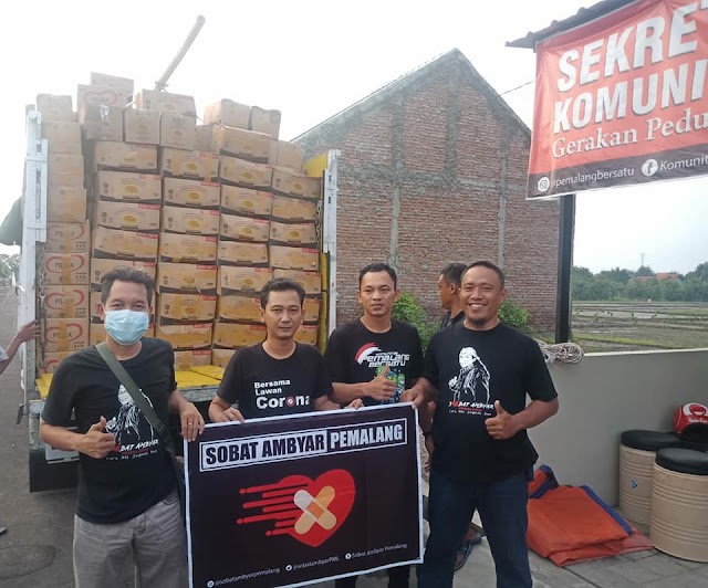 Sobat Ambyar Peduli Gandeng Komunitas Pemalang Bersatu bagikan Sembako 