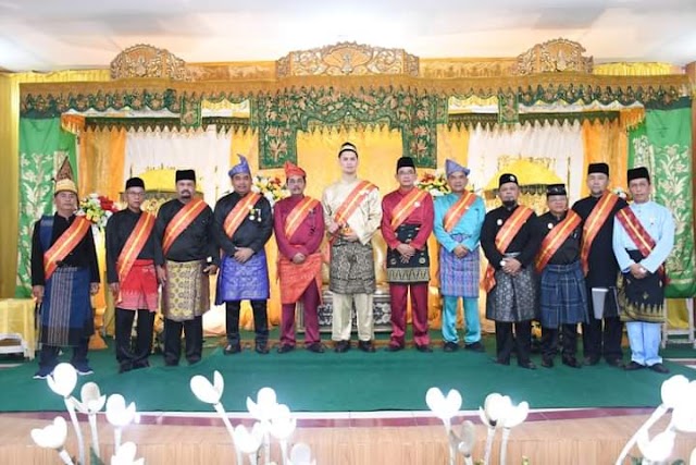 Pj. Wali Kota Tebing Tinggi Mendapatkan Gelar Datuk Wira Mangku Setia 