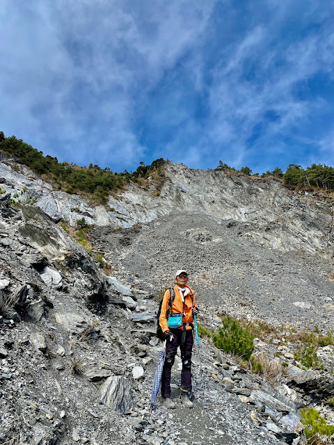 關山嶺山下山途中