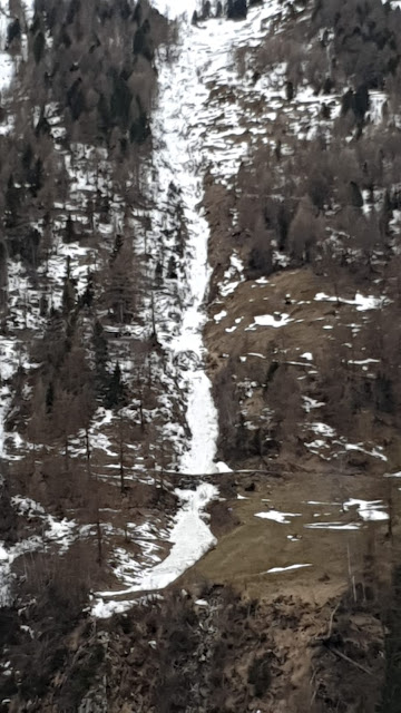 Canalone nella Valle di Rio Torbo, Valle Aurina: qui si è staccata la valanga di neve bagnata a debole coesione, che ha travolto i due escursionisti. (Foto: Soccorso alpino BRD Valle Aurina, Robert Tasser, 25.03.2023)