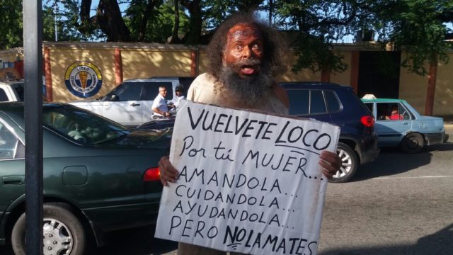 “Vuélvete loco” va al Palacio a pedir apoyo de Danilo contra los feminicidios