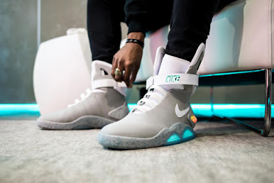 Nike MAG