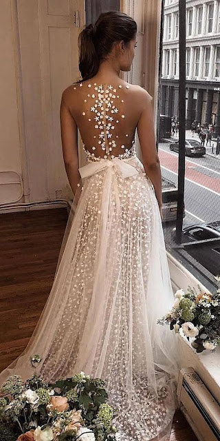 Feminine wedding dress