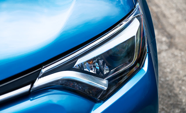 2016 Toyota RAV4 Hybrid Model AMC