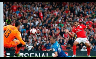 Sálvio em acção no Benfica vs Arsenal