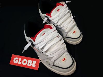 globe sabre white grey red skate shoes