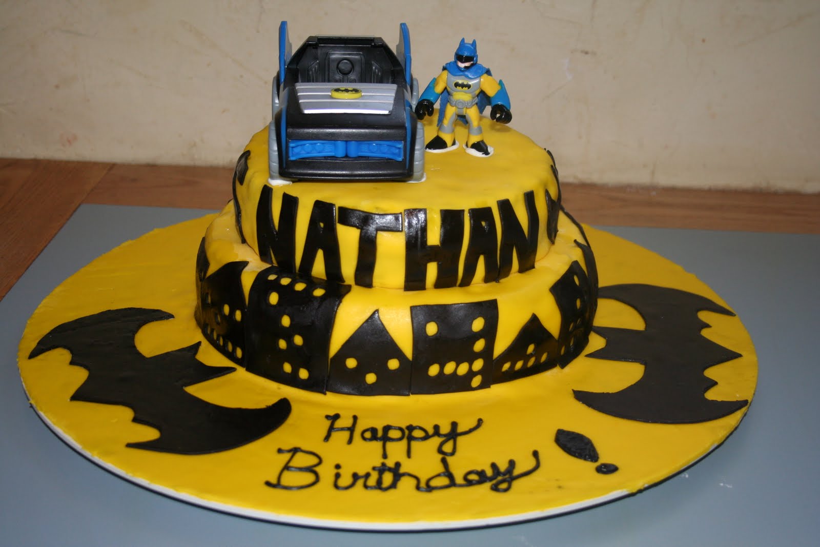 Kakie's Cakes: Batman Birthday Cake