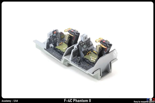 Cockpit du F-4C Phantom II d'Academy au 1/48.