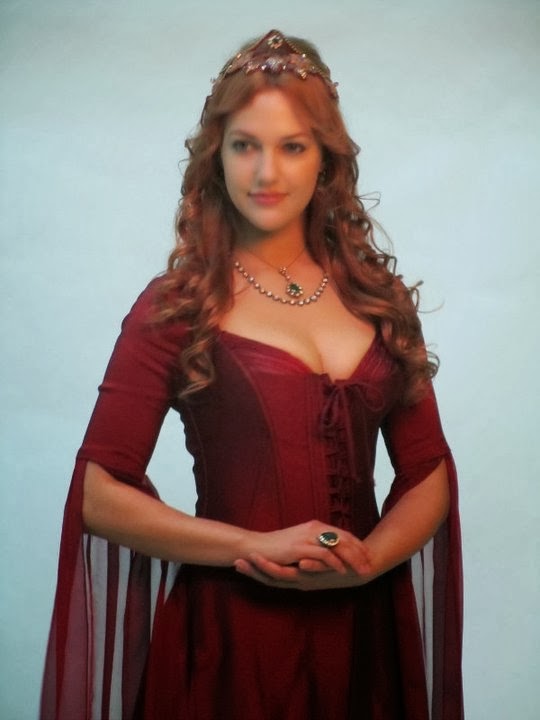 Turkish Actress Meryem Uzerli Pictures by Geo Kahani drama Mera Sultan, The Magnificent Century, Muhteşem Yüzyıl