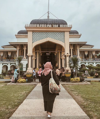 [http://FindWisata.blogspot.com] Lokasi Istana Maimun Medan