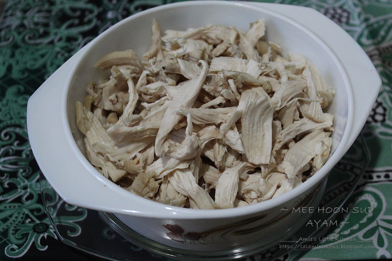 AMIE'S LITTLE KITCHEN: Mee Hoon Sup Ayam Simple Dimple!
