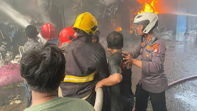 Kronologis Peristiwa Kebakaran Gudang Karpet di Tangerang, Kerugian Capai 1 Miliar Rupiah