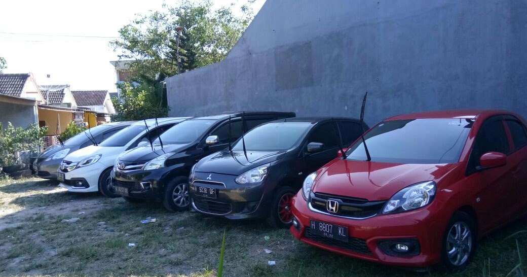 Daftar Harga Rental Mobil Surabaya