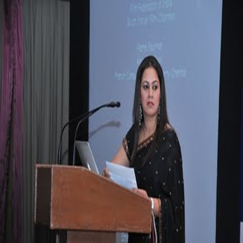 Sun TV Anchor looking hot in Black