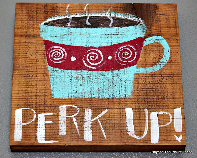 12 Days of Christmas Coffee Signs http://bec4-beyondthepicketfence.blogspot.com/2014/11/12-days-of-christmas-day-4-coffee-lover.html