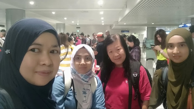 Dari Pulau Pinang Ke Ho Chin Minh, travel to ho chin minh, melawat ho chin minh, ho chin minh, transport dari airport ke hotel di Ho chin minh, transport di ho chin minh, harga teksi di ho chin minh, tambang teksi di ho chin minh, tambang bas di ho chin minh, makanan halal di ho chin minh, restoran halal di ho chin minh, backpackers ho chin minh, pengalaman travel ke ho chin minh, ben than market, malaysian street, kopi ais vietnam, kopi ais vietnam paling sedap