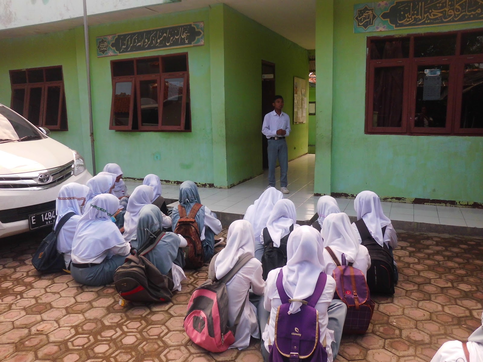 PELAJARAN FIQIH KELAS XII MADRASAH ALIYAH BAB II SEMESTER GANJIL