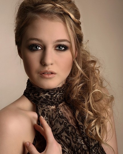 hairstyles for prom 2011 for long hair. hot prom hairstyles long hair