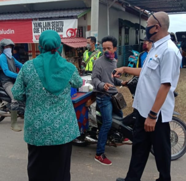 Forkopimcam BHL Bagikan Masker dan sosialisasi